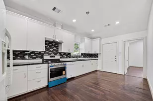 7030 Sidney St, Houston, TX 77021 - Photo 11