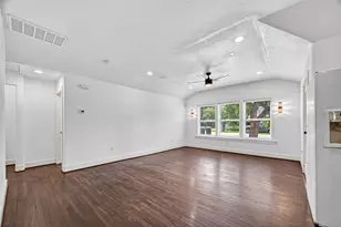 7030 Sidney St, Houston, TX 77021 - Photo 9