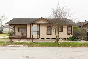 1302 Ryon St, Houston, TX 77009 - Photo 9