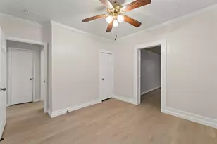 1302 Ryon St, Houston, TX 77009 - Photo 25