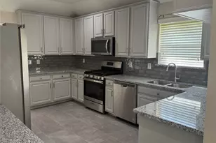11807 McKinney Falls Ct, Sugar Land, TX 77498 - Photo 5