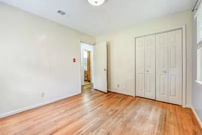 258 N Shanks Street, Clute, TX 77531 - Photo 17