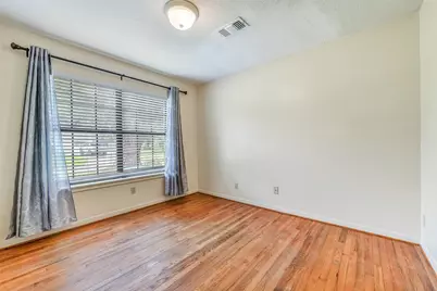 258 N Shanks Street, Clute, TX 77531 - Photo 21