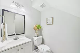 7836 Bateman Ln, Houston, TX 77088 - Photo 11