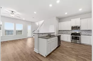 4421 Ibiza Ln, Houston, TX 77045 - Photo 11