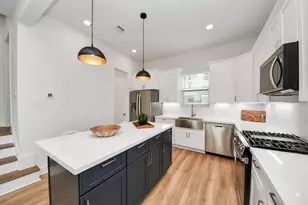 2428 Ella Blvd, Houston, TX 77008 - Photo 17