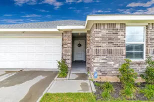 1317 Bison View Ln, Sealy, TX 77474 - Photo 1