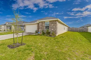 1317 Bison View Ln, Sealy, TX 77474 - Photo 3