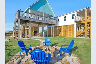 986 Peachtree, Gilchrist, TX 77617 - Photo 45