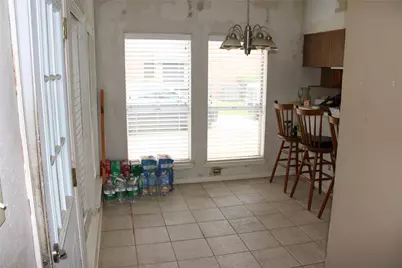 1704 Falcon Ridge Boulevard, Friendswood, TX 77546 - Photo 11