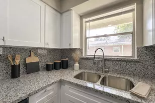 4537 Dakota St, Dickinson, TX 77539 - Photo 15