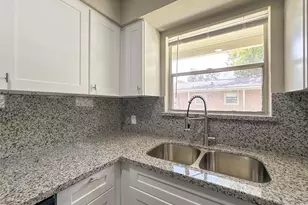 4537 Dakota St, Dickinson, TX 77539 - Photo 25