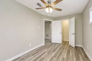 4537 Dakota St, Dickinson, TX 77539 - Photo 19