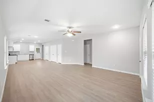815 Jefferson Ave, Cleveland, TX 77327 - Photo 9
