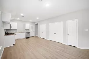 815 Jefferson Ave, Cleveland, TX 77327 - Photo 11