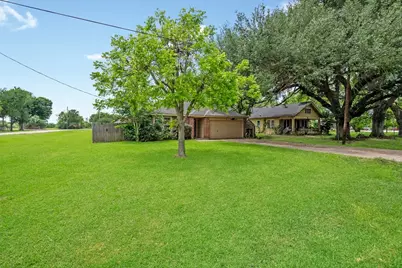 339 N Missouri Street, Orchard, TX 77485 - Photo 3