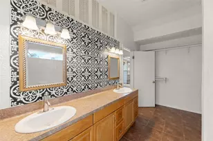 16026 Mission Village Dr, Houston, TX 77083 - Photo 17