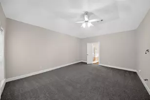 4627 Cashel Spring Dr, Houston, TX 77069 - Photo 19