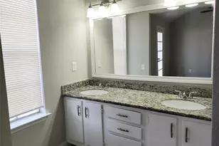 11710 Southlake Dr, Houston, TX 77077 - Photo 15