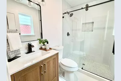 3726 Heatherbrook Drive, Houston, TX 77045 - Photo 7