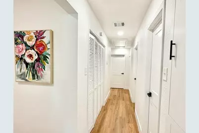 3726 Heatherbrook Drive, Houston, TX 77045 - Photo 11