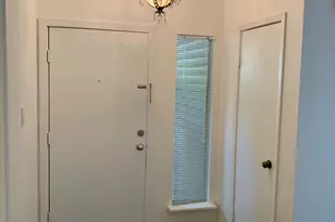 2025 Augusta Dr, Houston, TX 77057 - Photo 3