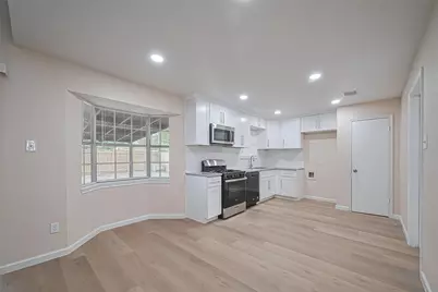 1612 Sleepy Hollow Drive, Pearland, TX 77581 - Photo 9