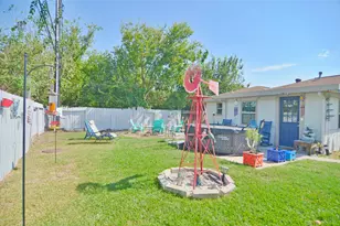 1716 Dolphin Dr, Seabrook, TX 77586 - Photo 19