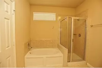 10011 Cobbs Cove Lane, Houston, TX 77044 - Photo 9