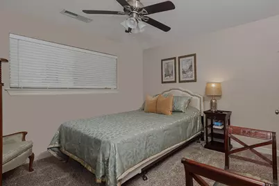 4 Postvine Court, The Woodlands, TX 77381 - Photo 9