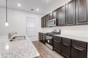 7211 Bakersfield Ct, Rosharon, TX 77583 - Photo 7