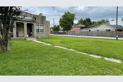 4002 Beggs Street, Houston, TX 77009 - Photo 3