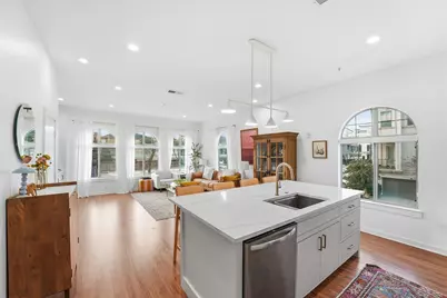 806 Jackson Hill Street #201, Houston, TX 77007 - Photo 5