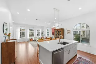 806 Jackson Hill St, Houston, TX 77007 - Photo 5