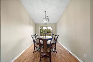 2523 Baycrest Dr, Houston, TX 77058 - Photo 11