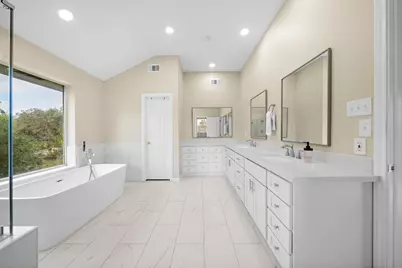 2523 Baycrest Drive, Houston, TX 77058 - Photo 15