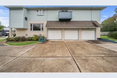 2523 Baycrest Drive, Houston, TX 77058 - Photo 31