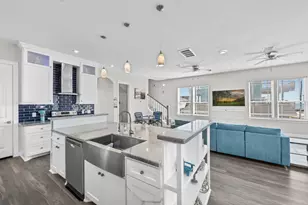 218 Ocean Ave, Surfside Beach, TX 77541 - Photo 9