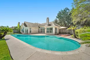7403 Orchard Hills Ln, Sugar Land, TX 77479 - Photo 37