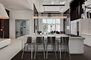 306 McGowen St, Houston, TX 77006 - Photo 11