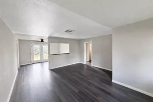 123 Barbara Dr, Clute, TX 77531 - Photo 5