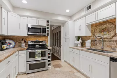 640 S Ripple Creek Drive #640, Houston, TX 77057 - Photo 13