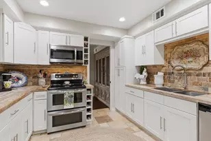 640 S Ripple Creek Dr, Houston, TX 77057 - Photo 13