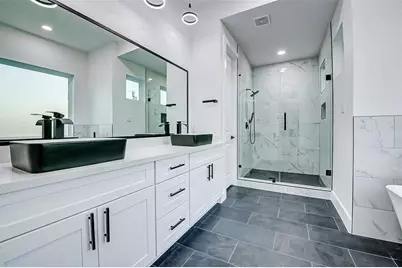 1913 Hoskins Drive #J, Houston, TX 77080 - Photo 37