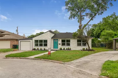 15310 Crescent Brookfield Drive, Humble, TX 77396 - Photo 1