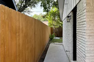 4406 Benning Dr, Houston, TX 77035 - Photo 5