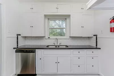 1812 Banks Street #2, Houston, TX 77098 - Photo 13