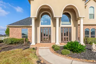 10940 Sheila Ct, Beaumont, TX 77705 - Photo 3