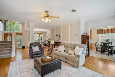 6614 Seinfeld Court, Houston, TX 77069 - Photo 9