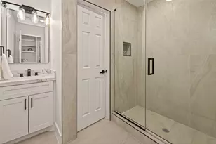 906 Eleanor St, Houston, TX 77009 - Photo 17